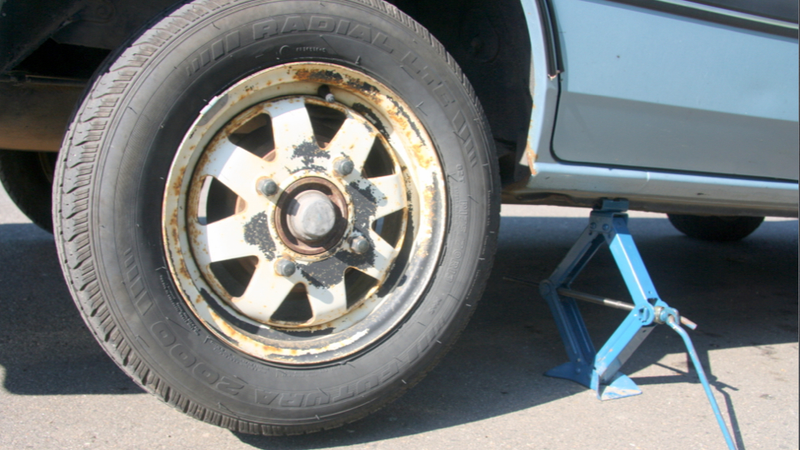 Illustration for article titled How To Properly Rotate Your Tires